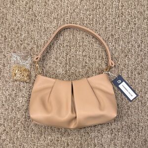 NWT Charming Taylor Small Purse